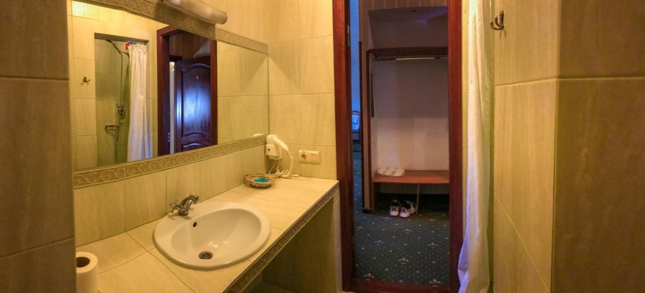 Pivdenna Brama Khmelʼnytsʼkyy المظهر الخارجي الصورة